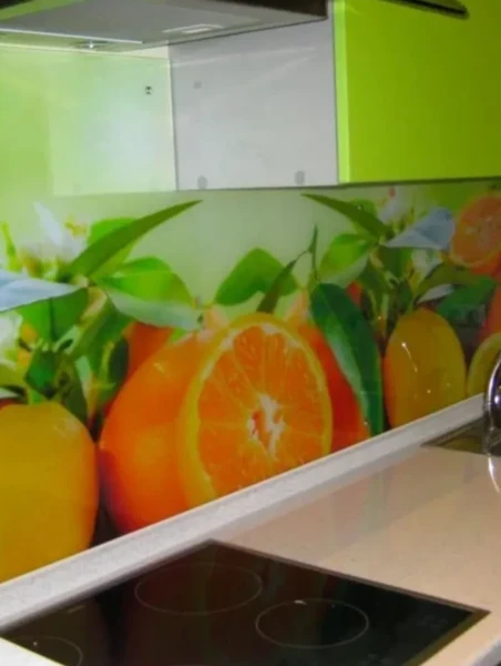 Стеклянный кухонный фартук на заказ