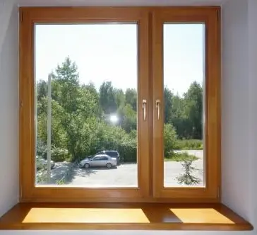 Деревянное окно со стеклопакетом