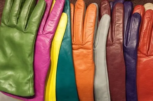 Биочистка кожаных перчаток