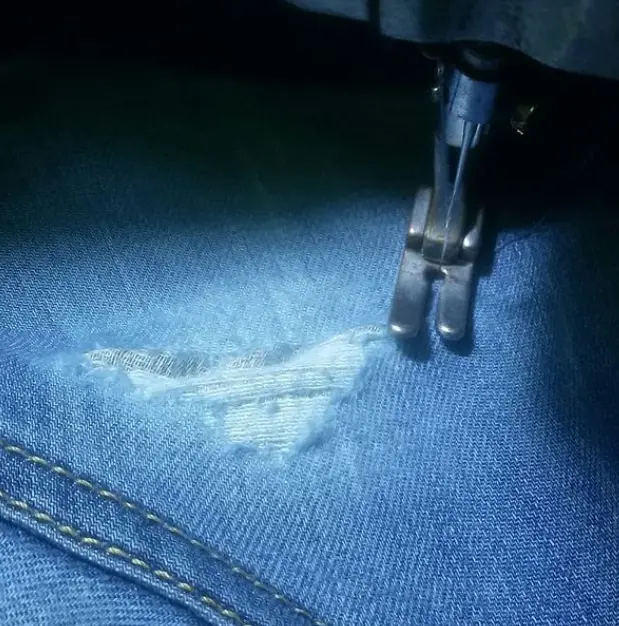 Ремонт, реставрация джинсов.