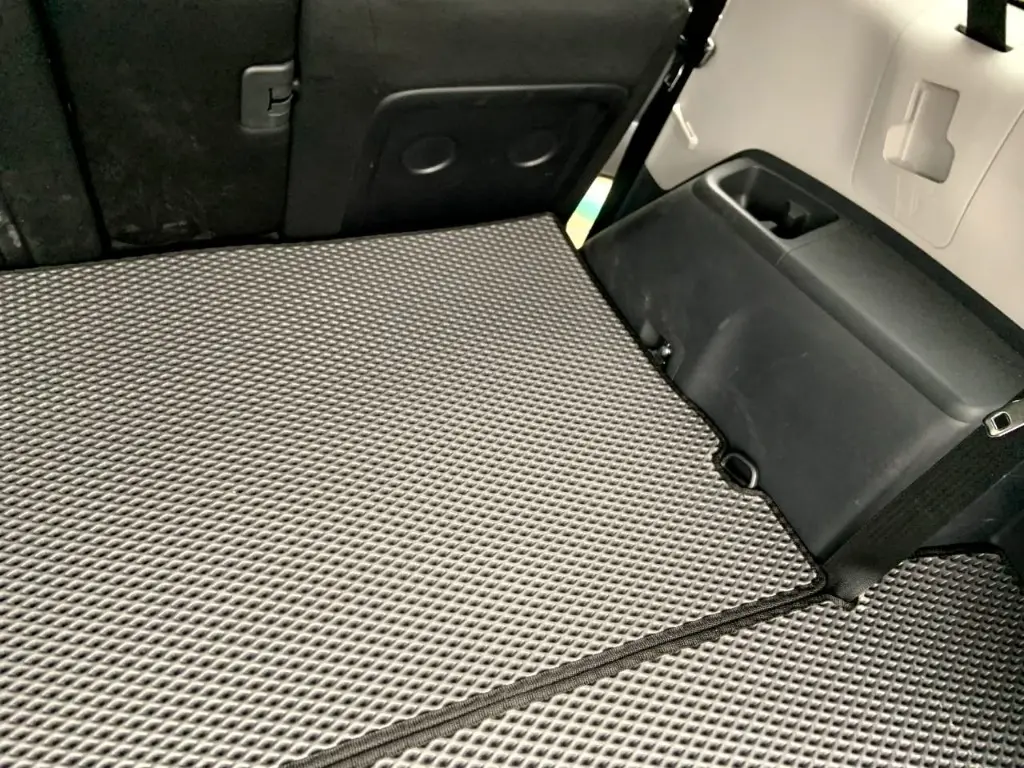 Автомобильные EVA коврики с бортами для Toyota Wish 20