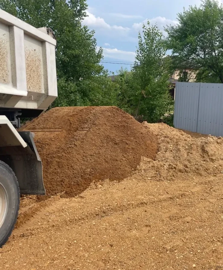 Отсыпка территорий песком, гравием. Выравнивание площадок