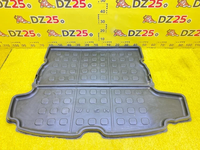 Фото для Коврик багажника TOYOTA WISH ZGE25W 2ZRFAE 2012/Цвет 070 задн. (б/у)