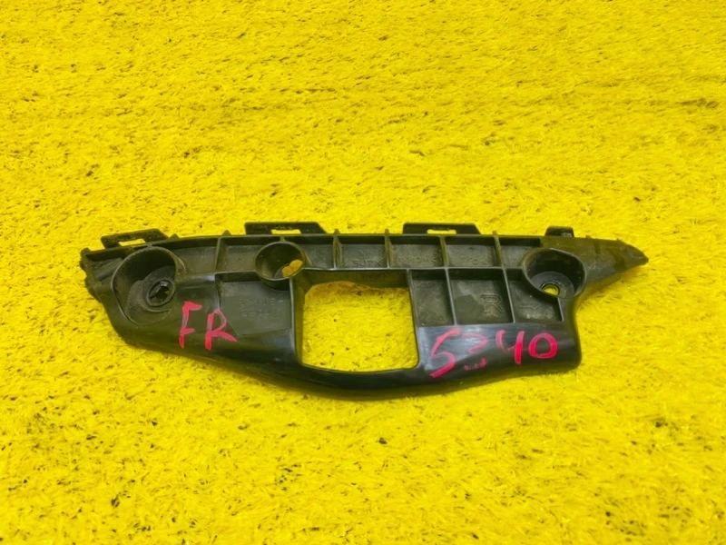 Фото для Крепление бампера TOYOTA WISH ZGE20W 2ZRFAE 2012/Цвет 202 перед. прав. (б/у)