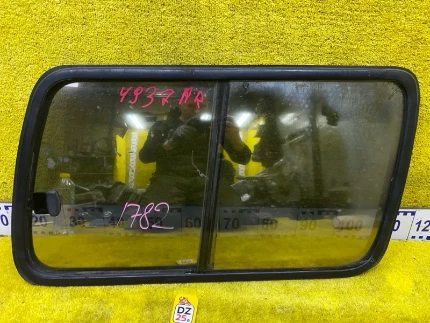 Фото для Стекло собачника Toyota/Lexus Land Cruiser/Lx450 FZJ80G/FZJ80L/FZJ80/FJ80G/HZJ81V/HZJ80/HDJ81/HDJ81V 1FZFE 1992/Цвет 4K1 задн.