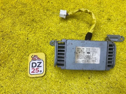 Фото для Усилитель магнитофона Toyota 4Runner/Hilux Surf VZN185/VZN185W/RZN185W/RZN185/KZN185W/KZN185 5VZFE 2000 перед.