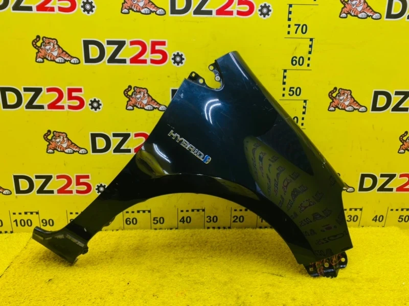 Фото для Крыло TOYOTA AQUA/PRIUS C NHP10/NHP10L/NHP10R 1NZFXE 2012/Цвет 209 перед. прав. (б/у)