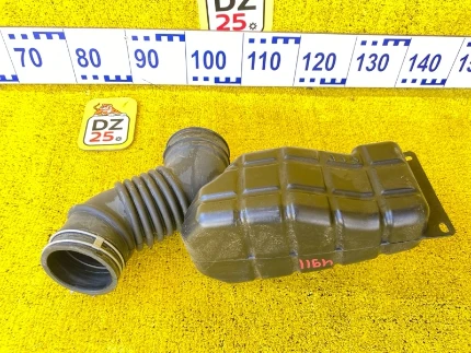 Фото для Патрубок воздушного фильтра TOYOTA LAND CRUISER PRADO TRJ150W/TRJ150L/TRJ150/TRJ152/TRJ155 2TRFE 2022 перед. (б/у)