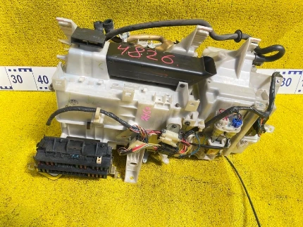 Фото для Печка салона MITSUBISHI FUSO CANTER FB501B/FB50AB/FB51AB/FD501B/FD50AB 4M40 1997 перед. (б/у)