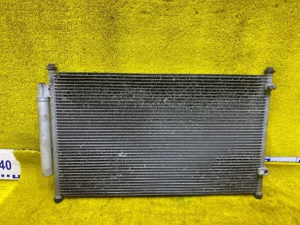 Радиатор кондиционера Honda Vezel RU4/RU3/RU1/RU2 LEB 2014/Цвет NH788P перед.