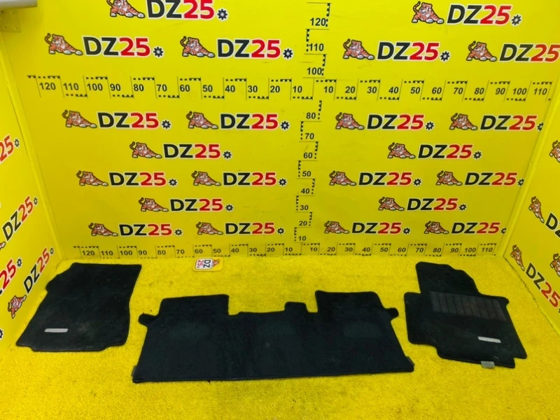 Фото для Коврики комплект NISSAN NV200 M20 HR16DE 2012/Цвет K23 (б/у)