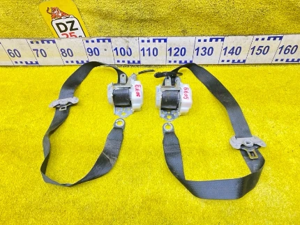 Фото для Ремень безопасности ПАРА ПЕРЕД TOYOTA VOXY/NOAH/ESQUIRE ZWR80/ZRR80W/ZRR80G/ZRR80/ZRR85G/ZRR85W/ZRR85/ZWR80G/ZWR80W (б/у)