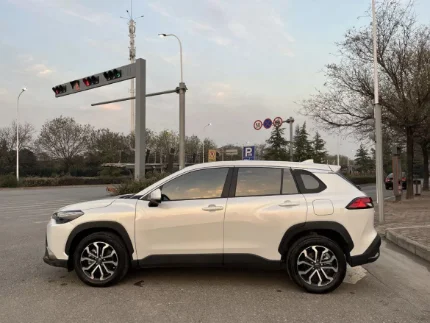 TOYOTA FRONTLANDER 2022 год