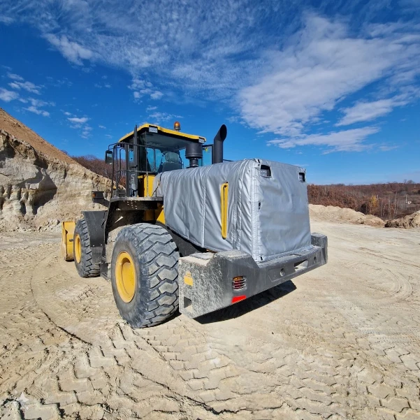 Фото для Утеплитель капота на фронтальный погрузчик LGCE L956Fn