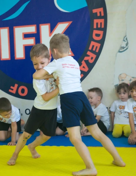 Фото для Спортивная секция: Киокусинкай, Кикбоксинг, Каратэ